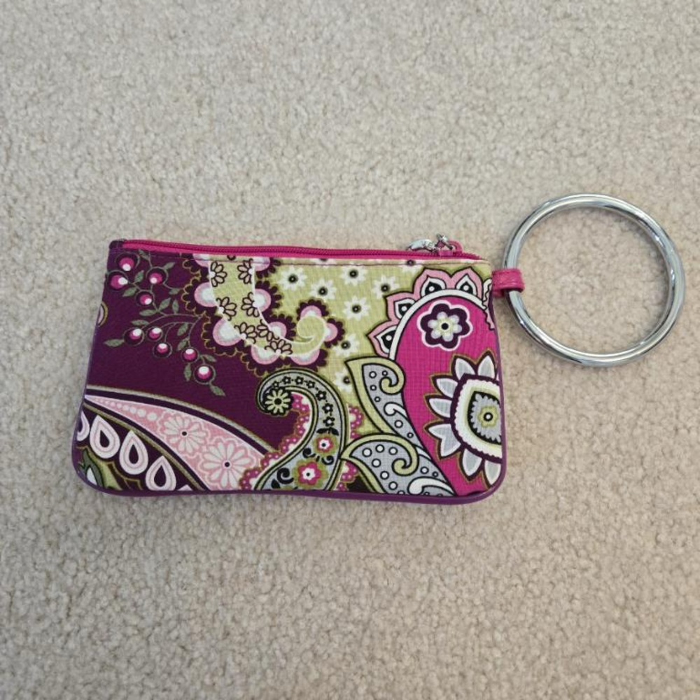 Unique and adorable wallet!!